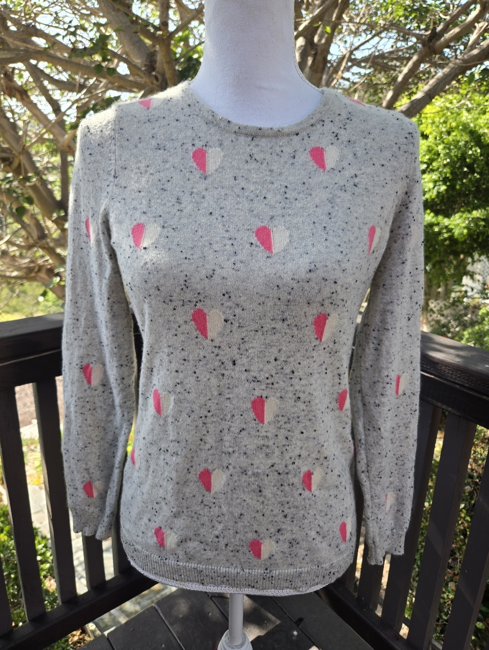 Talbots Cashmere Heather Gray Sweater with Pink & White Heart Petite Medium